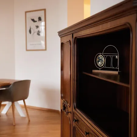 Apartament Idee Living: Design-apartment- Netflix - 6 Pers