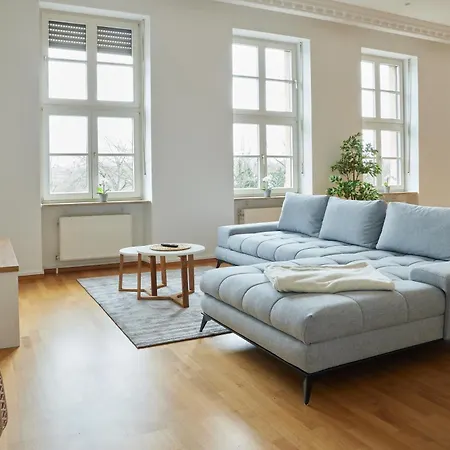 Idee Living: Design-apartment- Netflix - 6 Pers * Mannheim