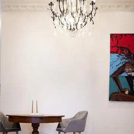 Idee Living: Design-apartment- Netflix - 6 Pers Lejlighed