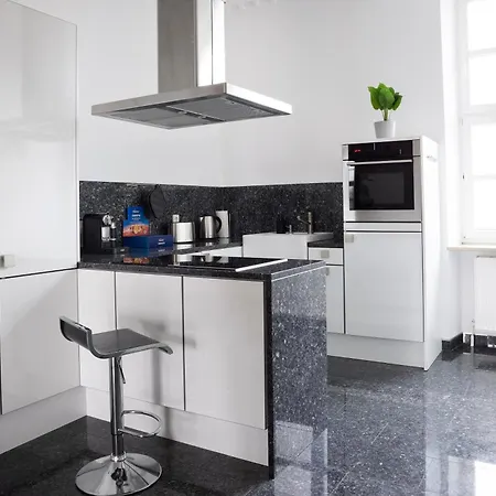 Idee Living: Design-apartment- Netflix - 6 Pers