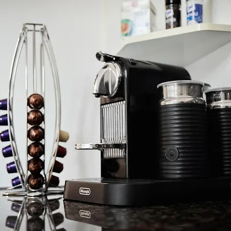 Idee Living: Design-apartment- Netflix - 6 Pers Apartament Mannheim